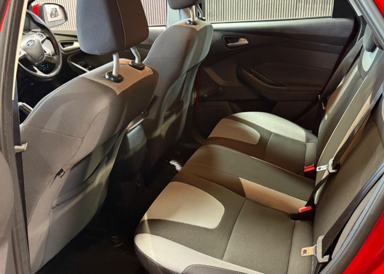 Used Ford Focus 2012 for sale - 76922009: Photo 20