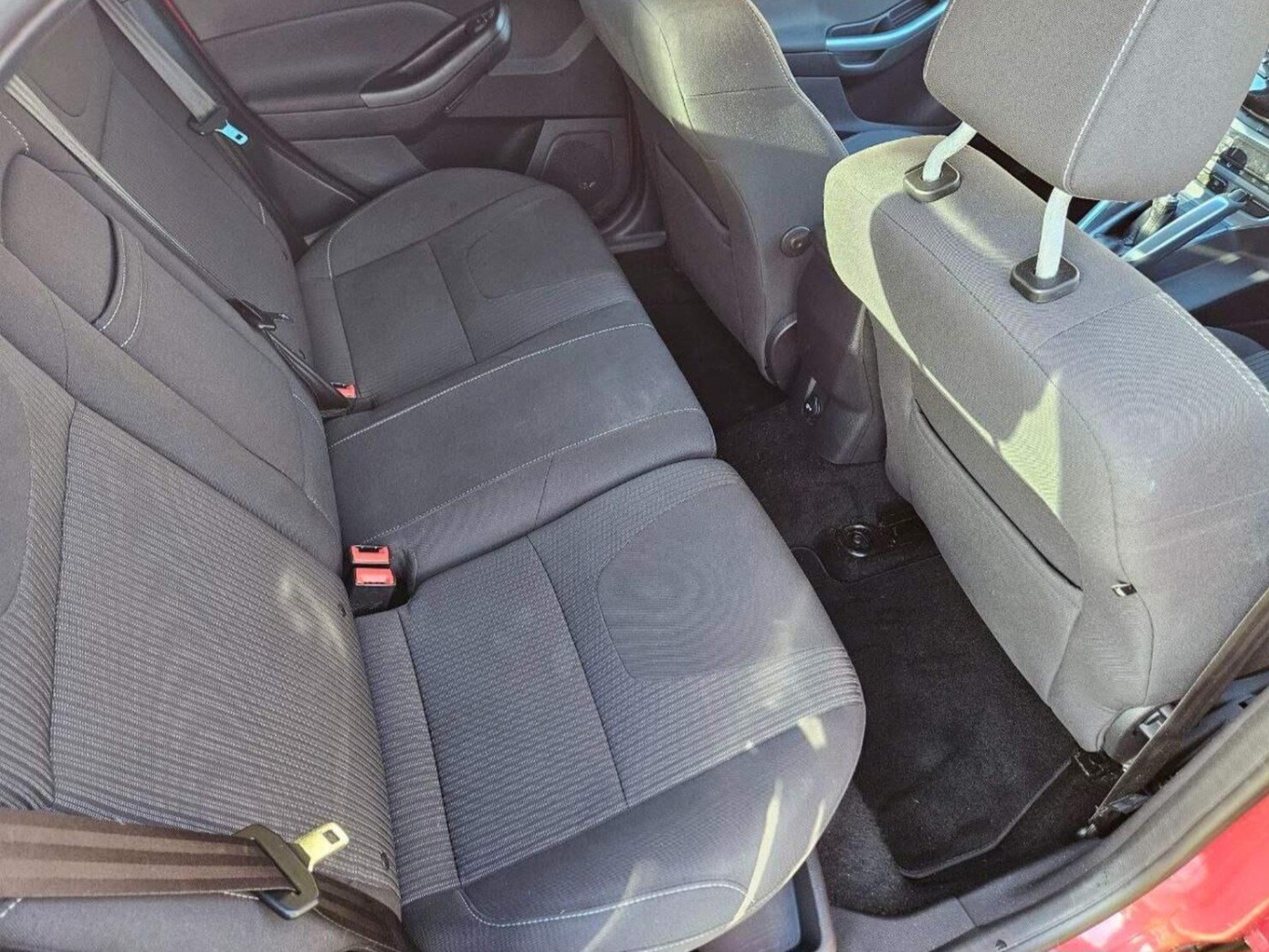 Used Ford Focus 2012 for sale - 76922009: Photo 22