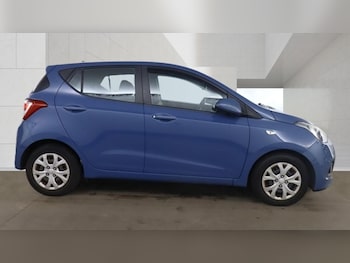 Used Hyundai i10 2015 for sale - 79311792: Photo