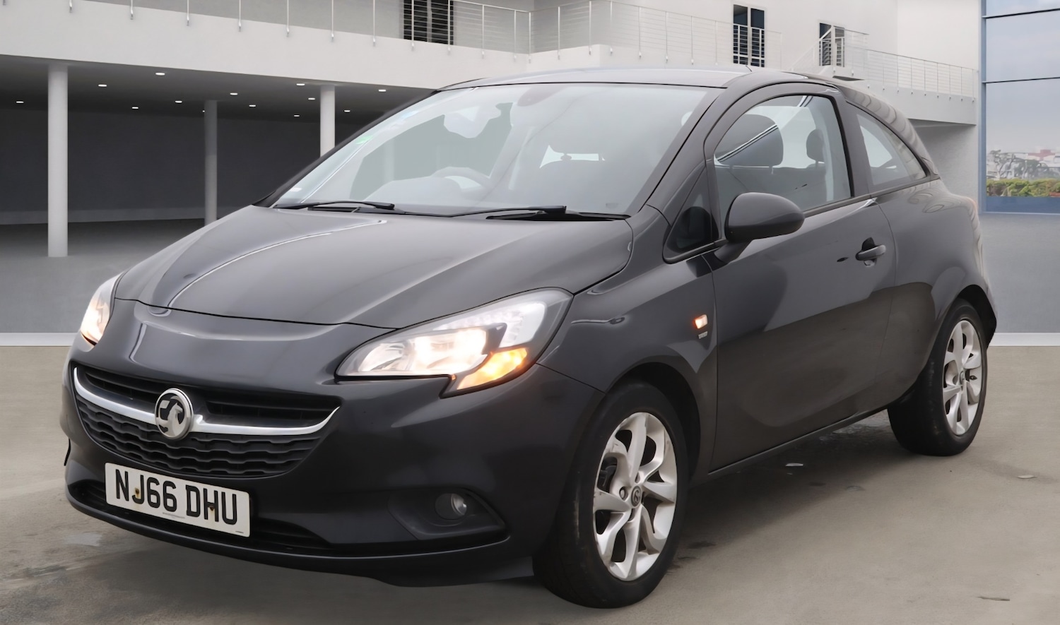 Used Vauxhall Corsa 2016 for sale - 77681948: Photo 2