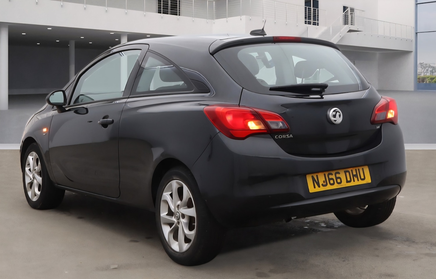 Used Vauxhall Corsa 2016 for sale - 77681948: Photo 3
