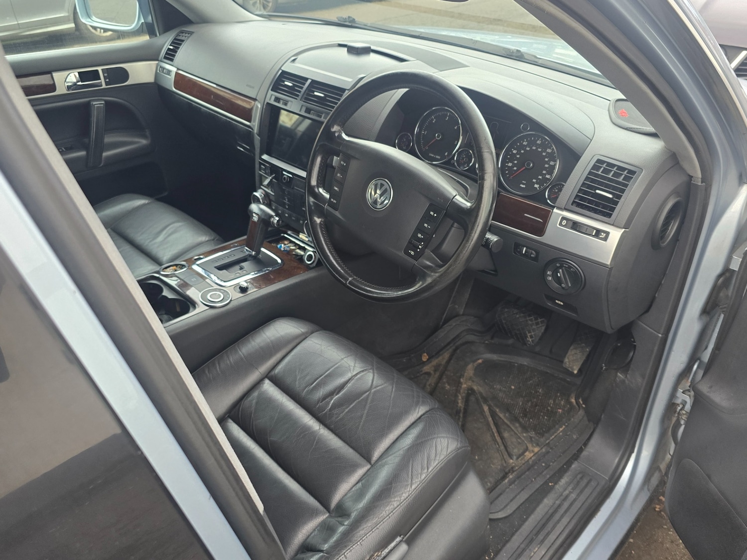 Used Volkswagen Touareg 2005 for sale - 76861900: Photo 5