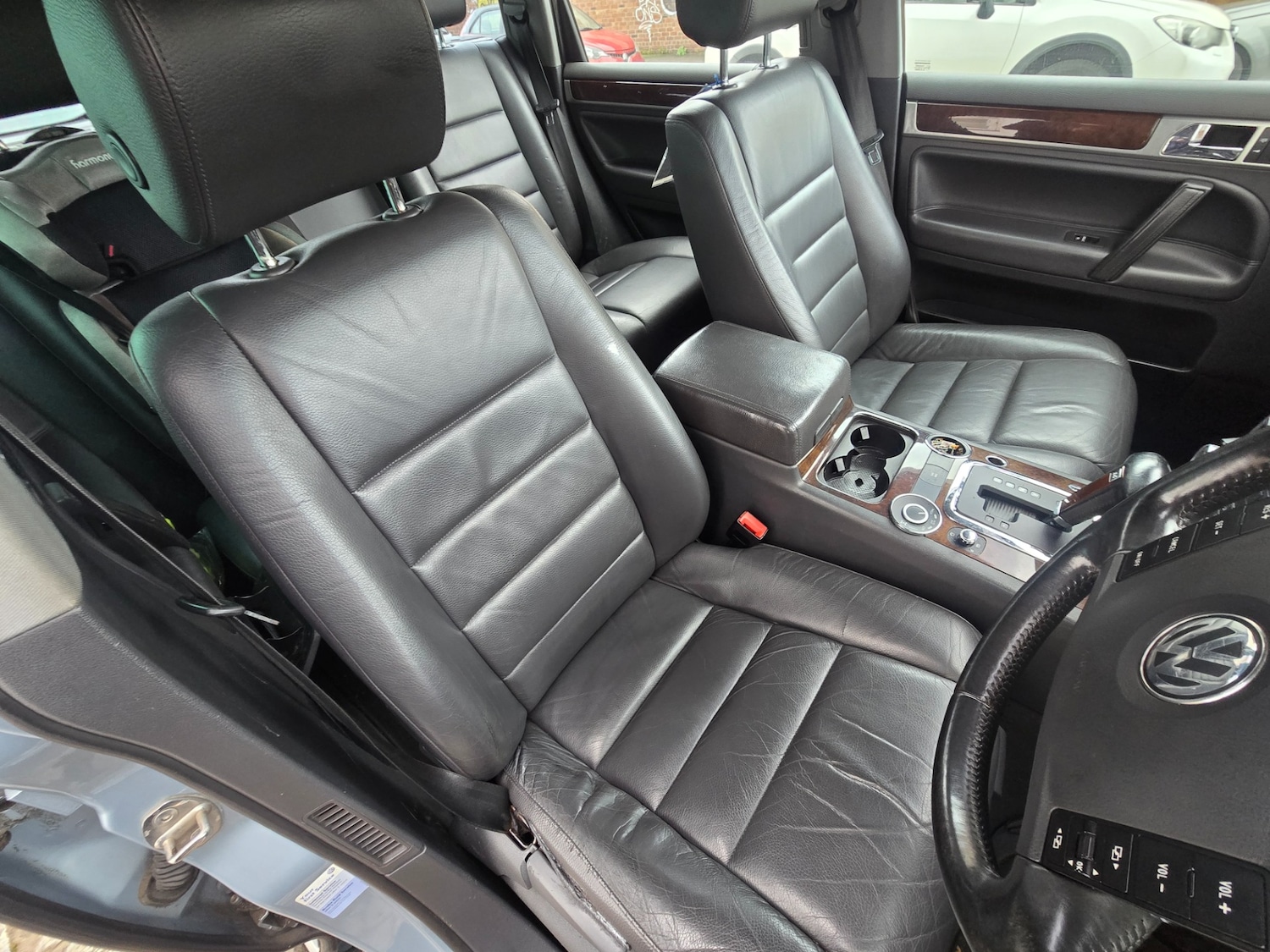 Used Volkswagen Touareg 2005 for sale - 76861900: Photo 8