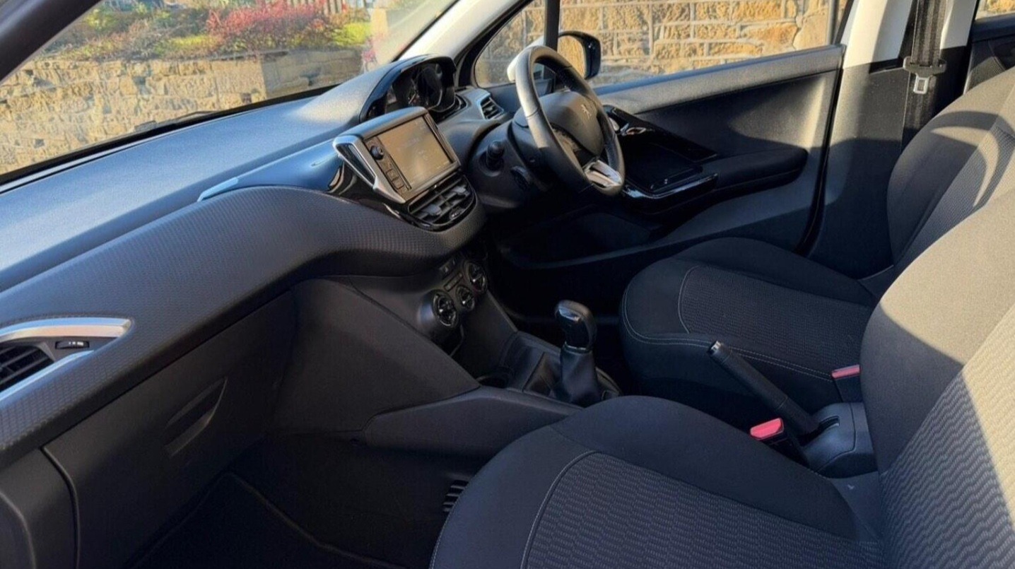 Used Peugeot 208 2018 for sale - 77326527: Photo 17