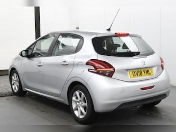 Used Peugeot 208 2018 for sale - 77326527: Photo