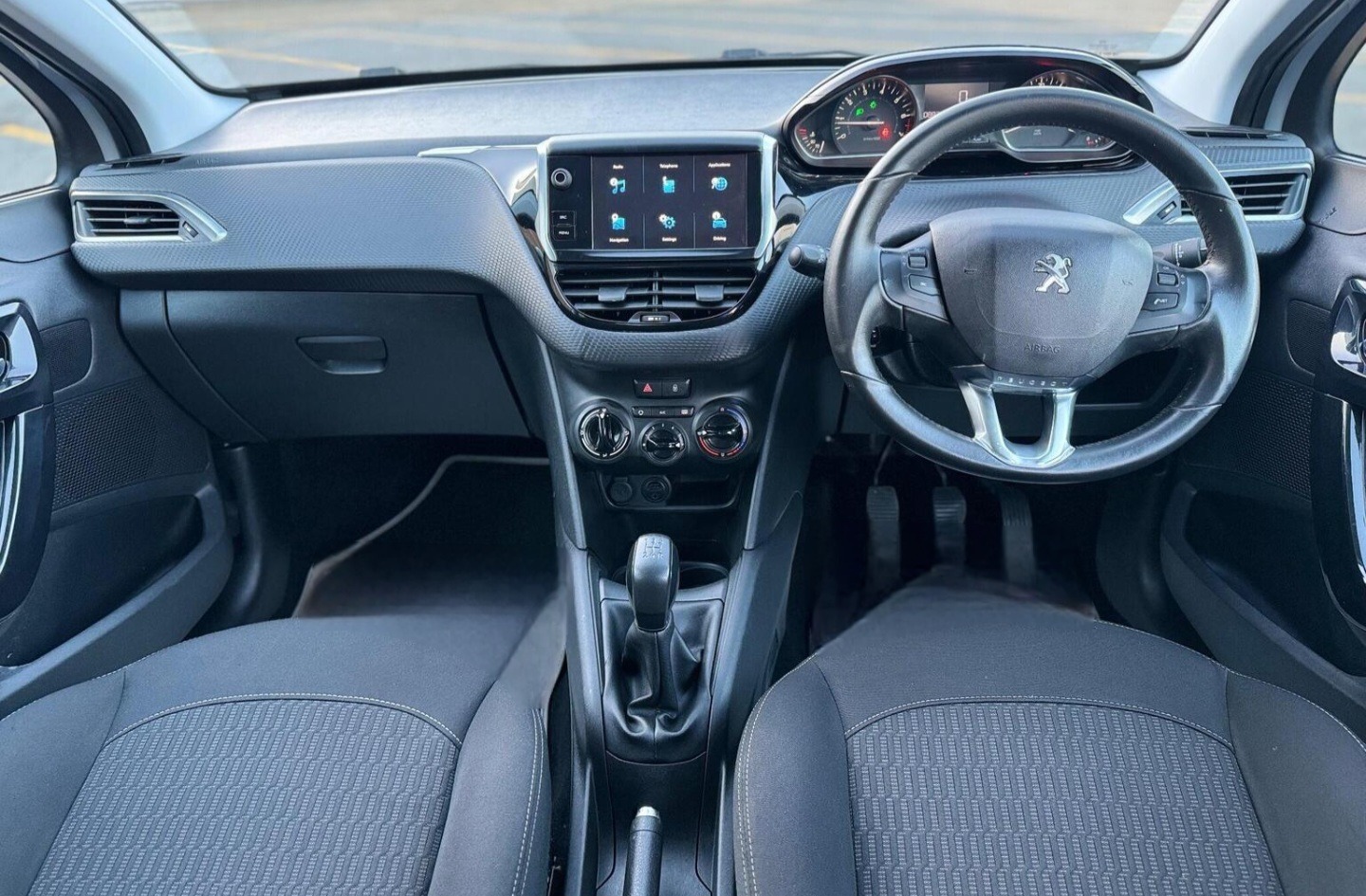 Used Peugeot 208 2018 for sale - 77326527: Photo 6