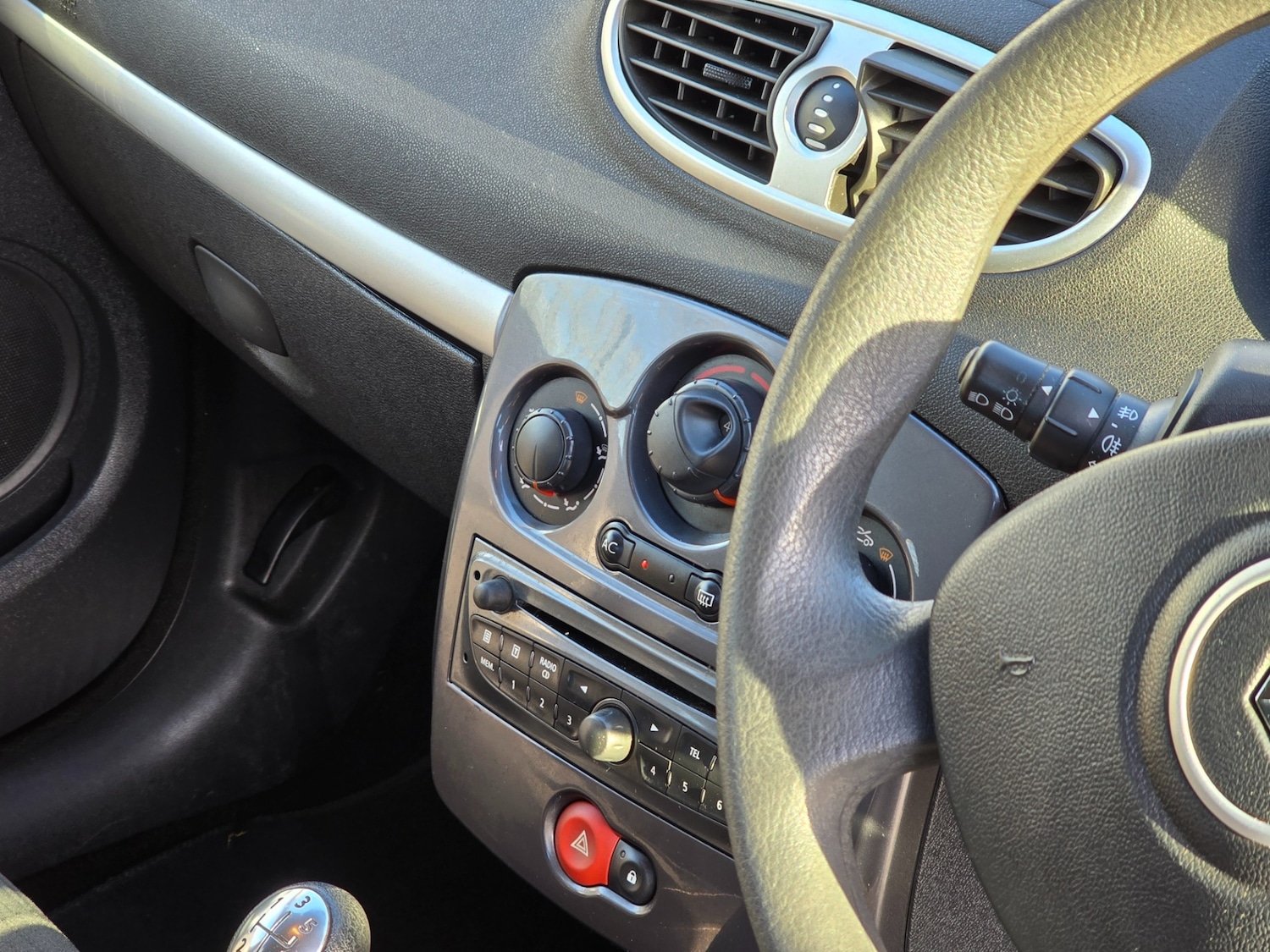 Used Renault Clio 2012 for sale - 77202393: Photo 10