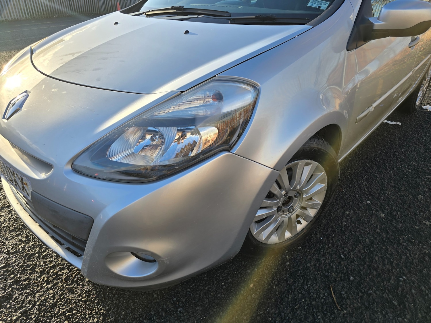 Used Renault Clio 2012 for sale - 77202393: Photo 16