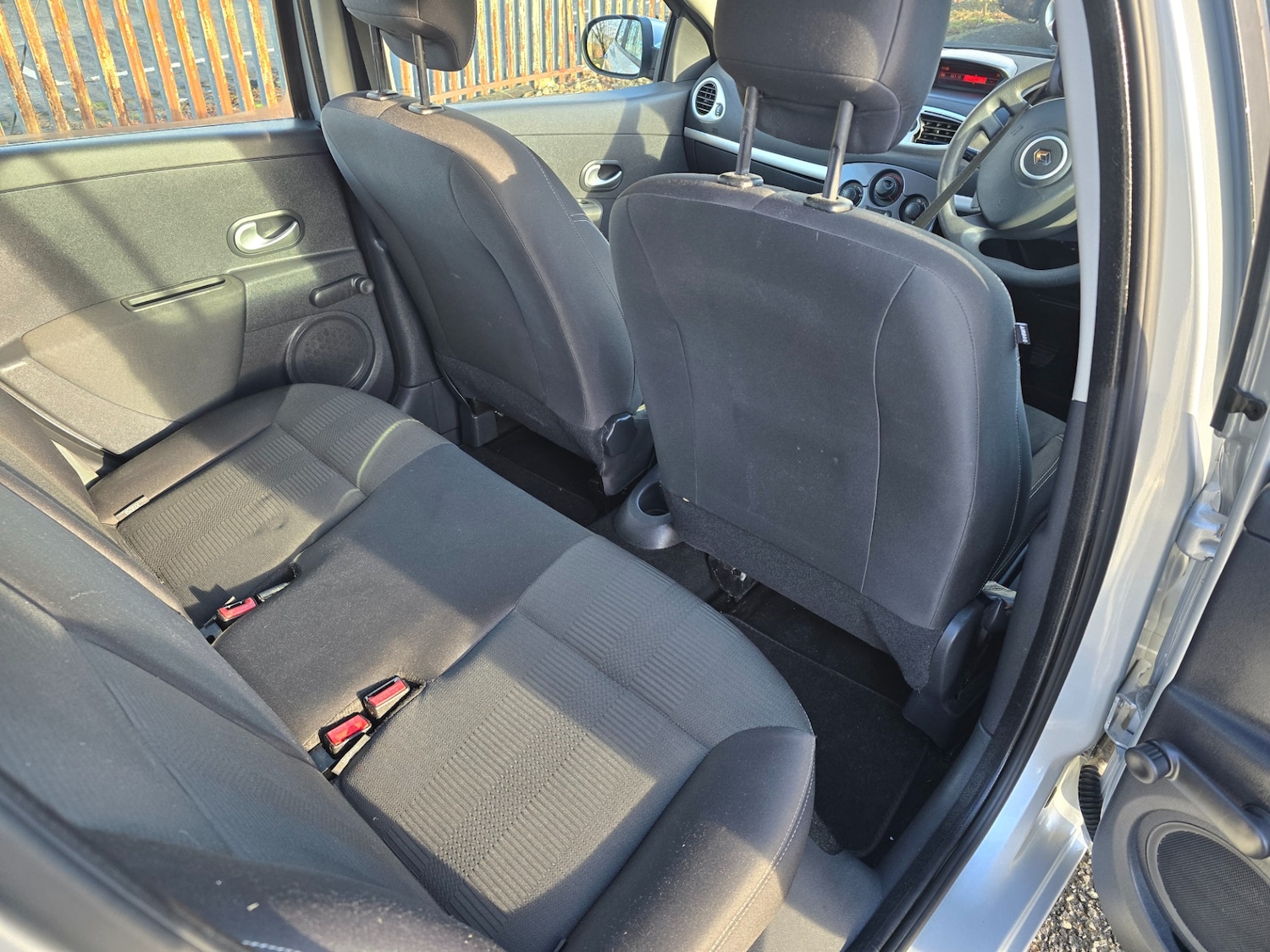 Used Renault Clio 2012 for sale - 77202393: Photo 19