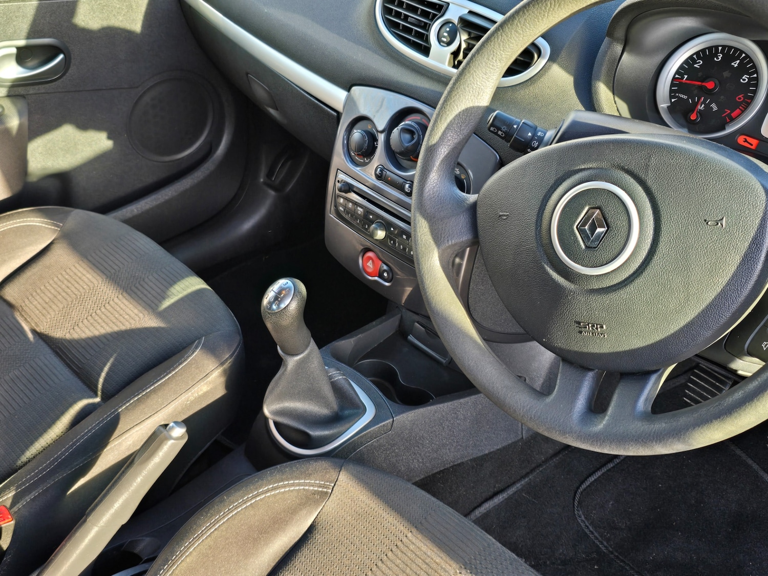 Used Renault Clio 2012 for sale - 77202393: Photo 9