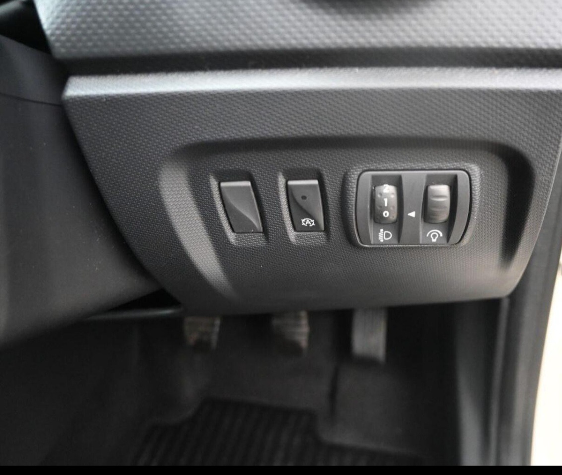 Used Renault Captur 2015 for sale - 78015610: Photo 25