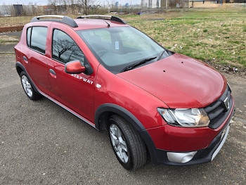 Used Dacia Sandero Stepway 2013 for sale - 77988171: Photo