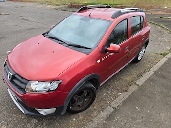 Used Dacia Sandero Stepway 2013 for sale - 77988171: Photo