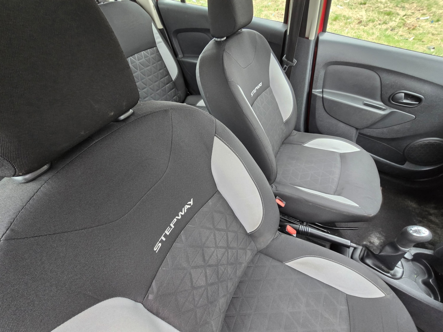 Used Dacia Sandero Stepway 2013 for sale - 77988171: Photo 9