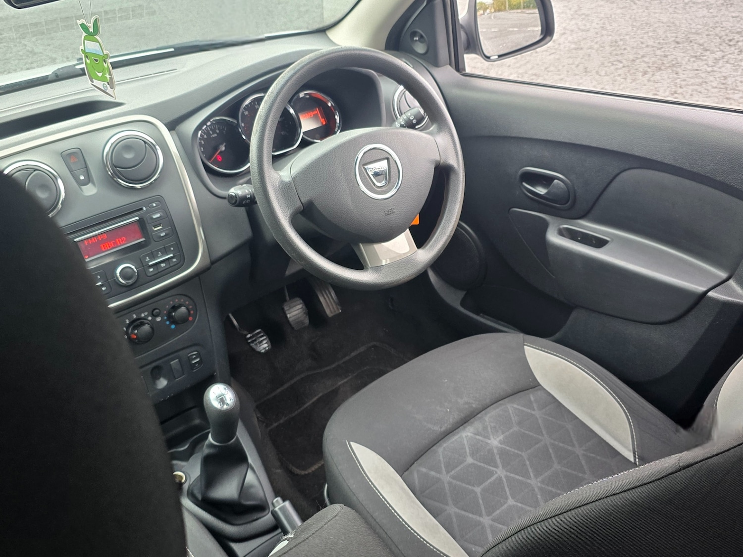 Used Dacia Sandero Stepway 2015 for sale - 76861677: Photo 15