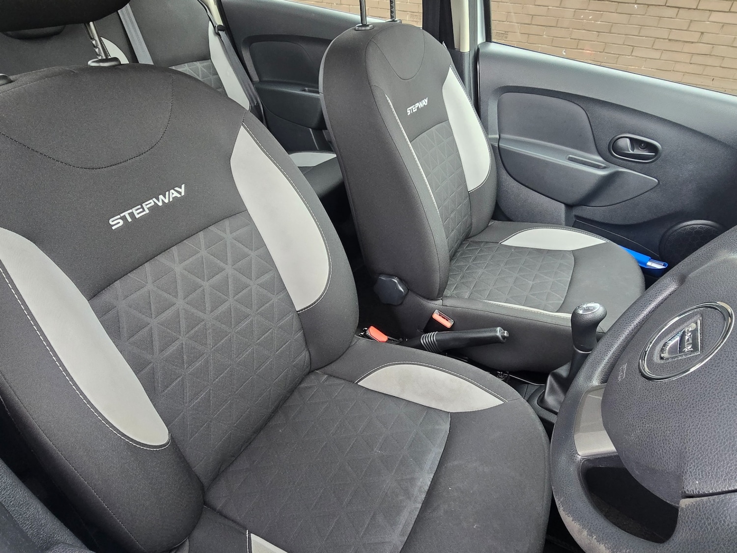 Used Dacia Sandero Stepway 2015 for sale - 76861677: Photo 9