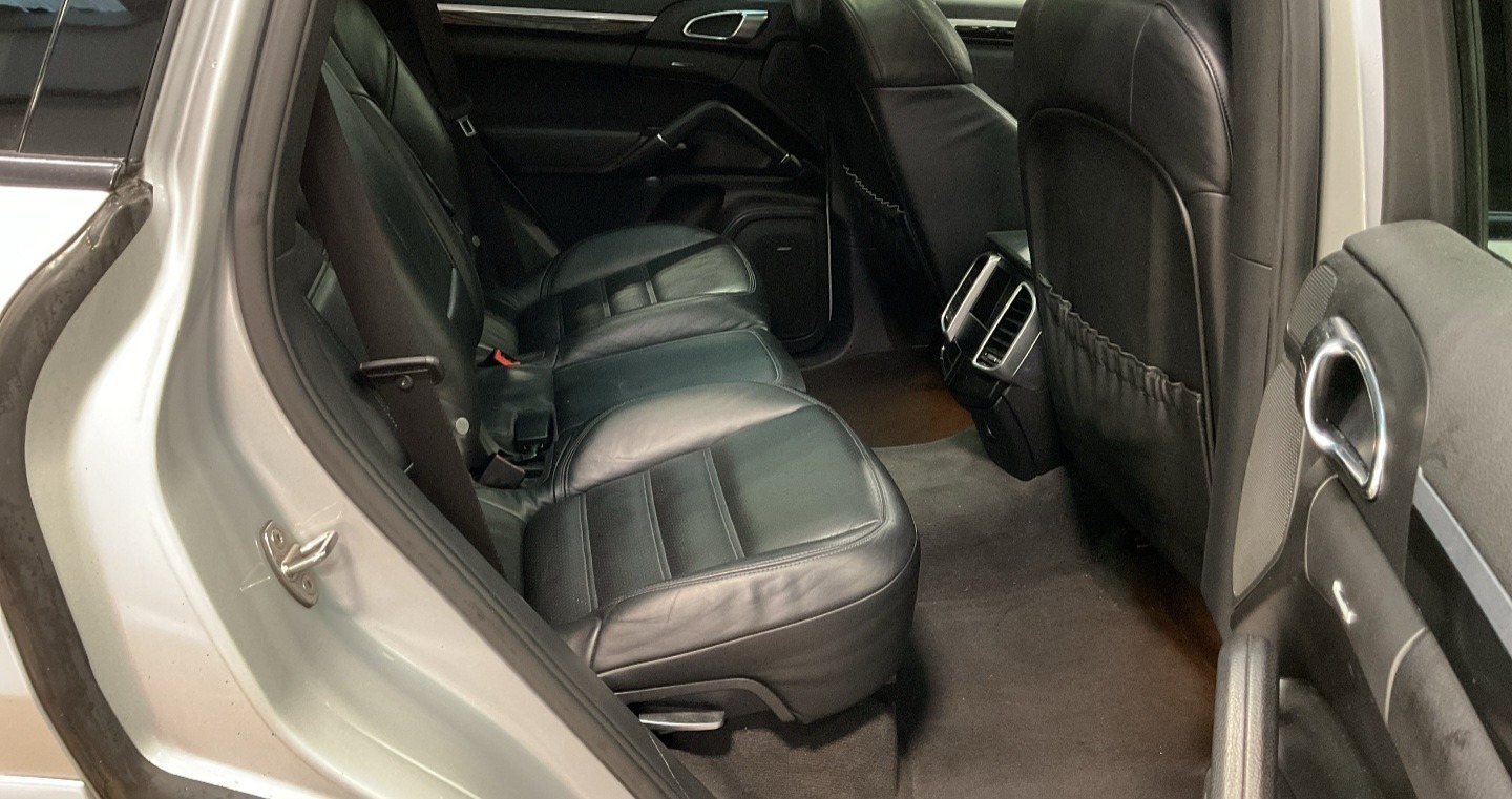 Used Porsche Cayenne 2011 for sale - 77632605: Photo 11