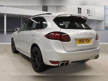 Used Porsche Cayenne 2011 for sale - 77632605: Photo