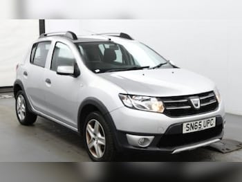 Used Dacia Sandero Stepway 2015 for sale - 77803700: Photo