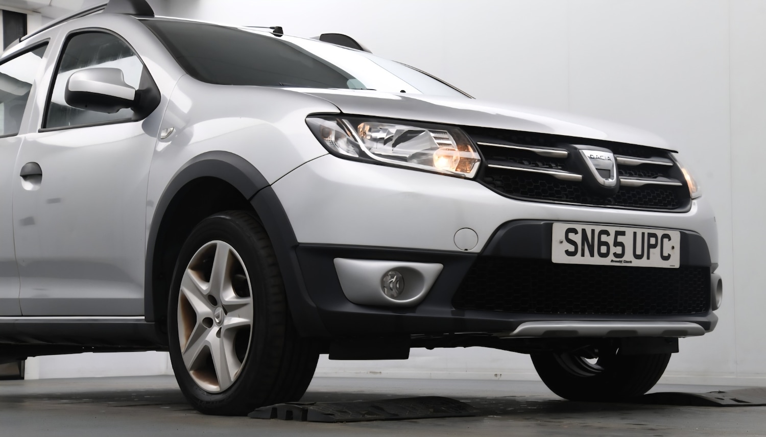 Used Dacia Sandero Stepway 2015 for sale - 77803700: Photo 6