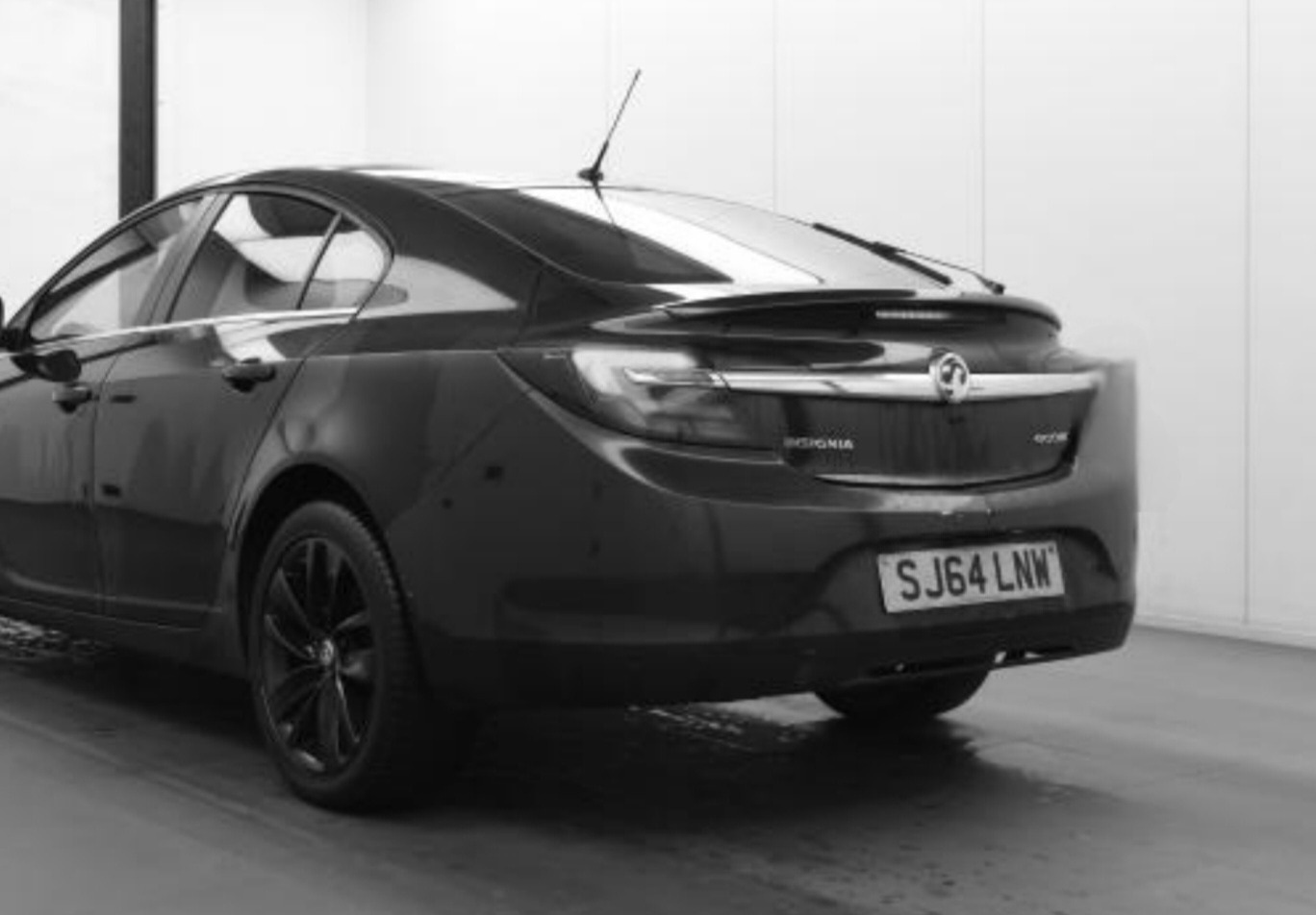 Used Vauxhall Insignia 2014 for sale - 77296907: Photo 2