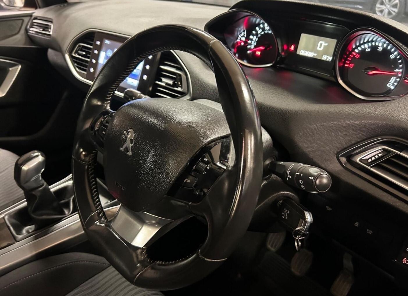 Used Peugeot 308 2016 for sale - 76951456: Photo 18