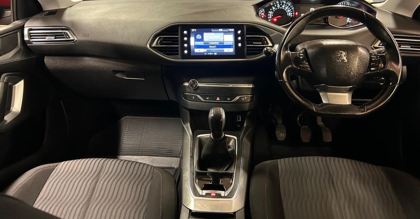 Used Peugeot 308 2016 for sale - 76951456: Photo 8