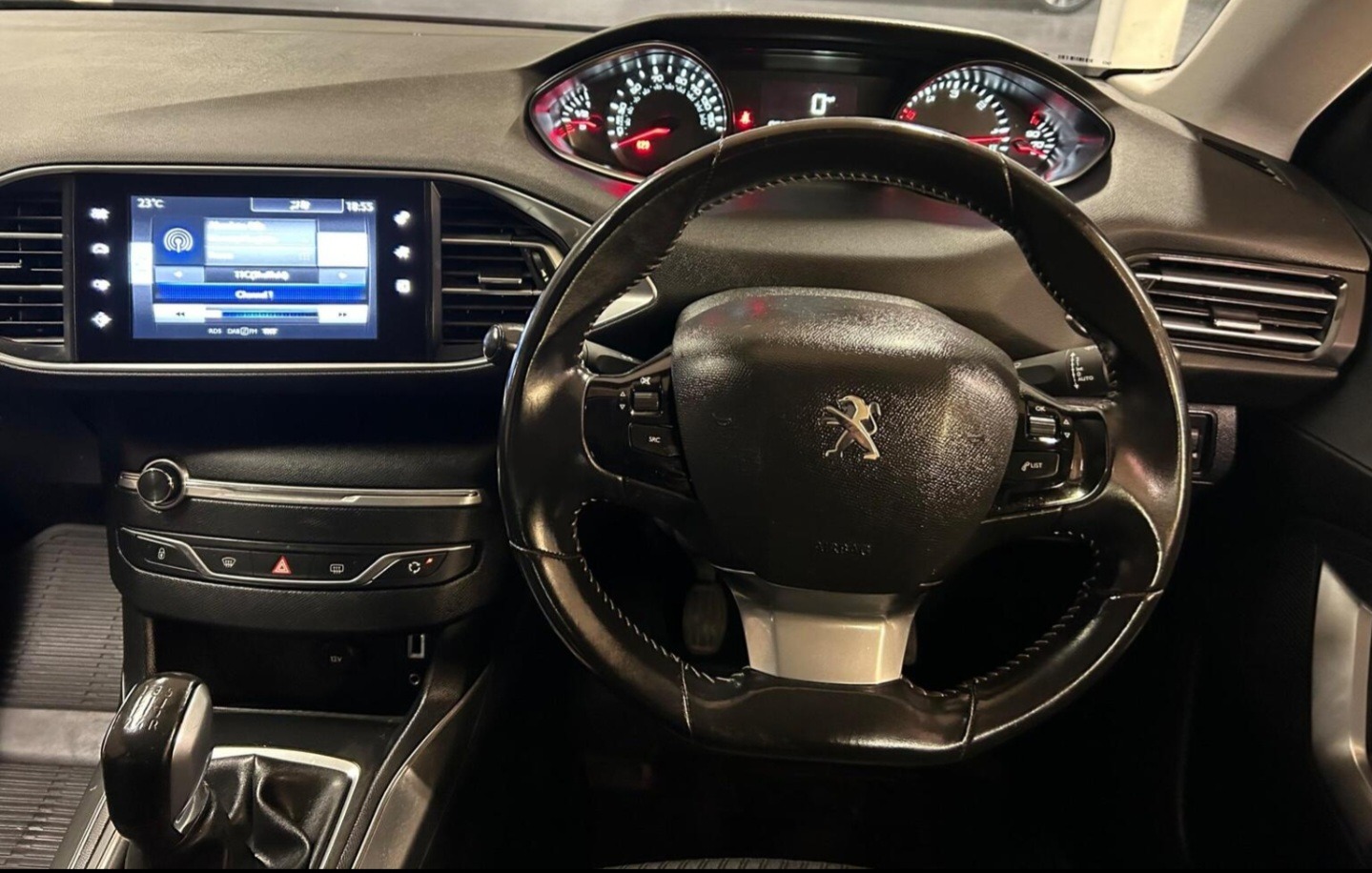 Used Peugeot 308 2016 for sale - 76951456: Photo 9