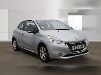 Used Peugeot 208 2013 for sale - 78459854: Photo