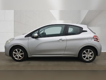 Used Peugeot 208 2013 for sale - 78459854: Photo