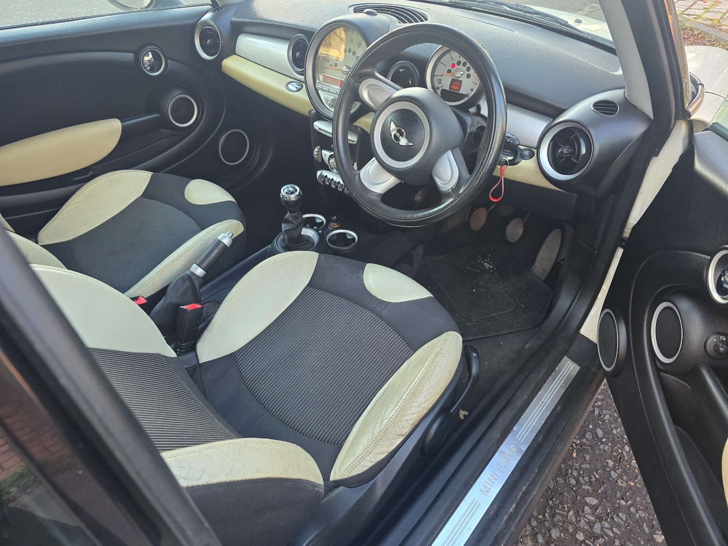 Used MINI Hatch 2008 for sale - 76861936: Photo 6