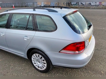 Used Volkswagen Golf 2009 for sale - 77420467: Photo
