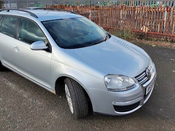 Used Volkswagen Golf 2009 for sale - 77420467: Photo