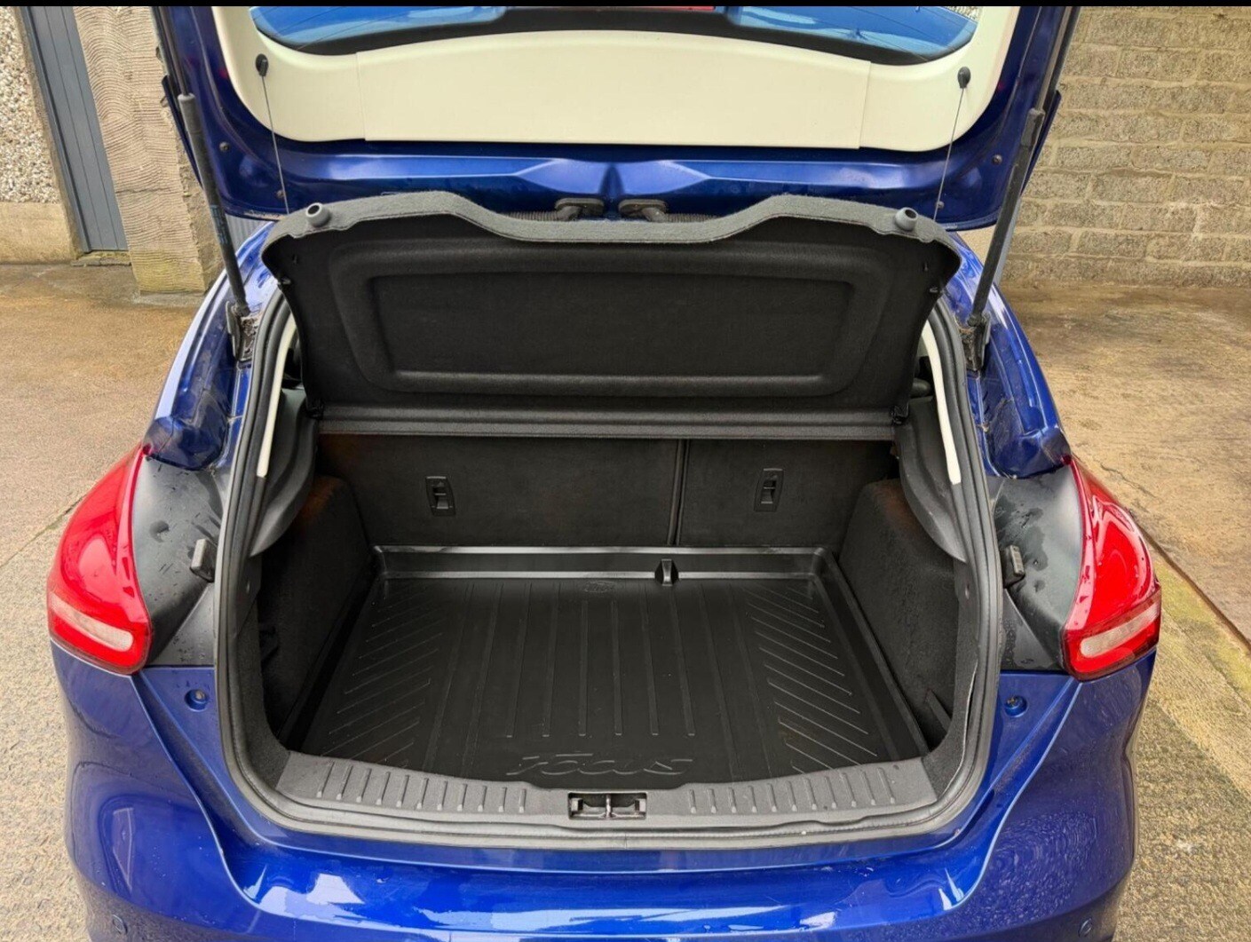 Used Ford Focus 2015 for sale - 78127262: Photo 11