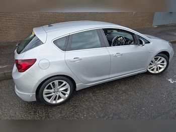 Used Vauxhall Astra 2015 for sale - 77492566: Photo