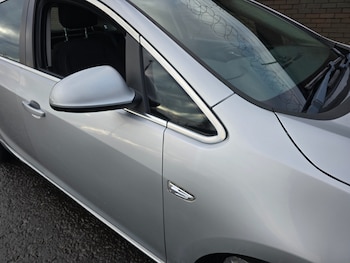 Used Vauxhall Astra 2015 for sale - 77492566: Photo