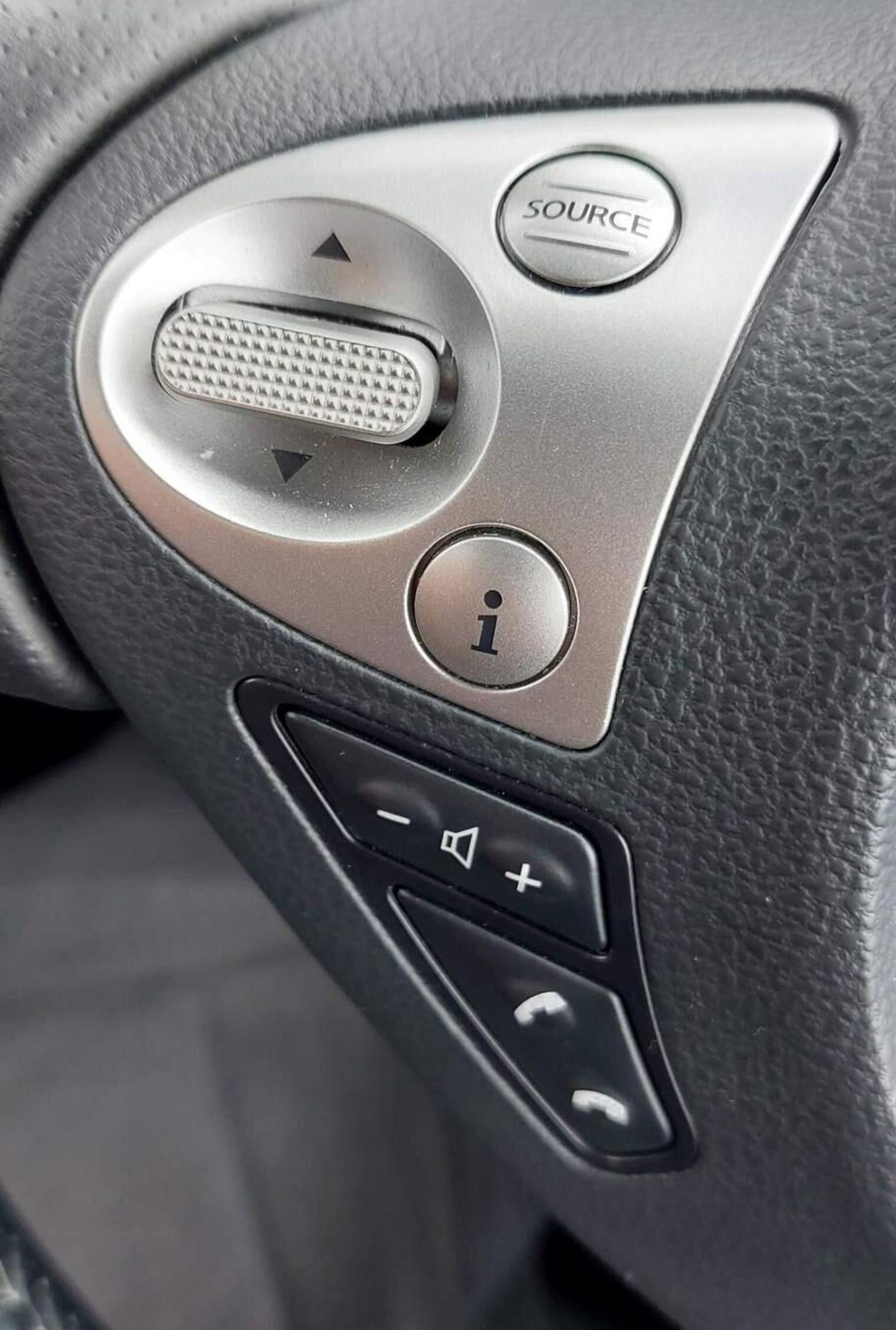 Used Nissan Juke 2017 for sale - 78155693: Photo 17