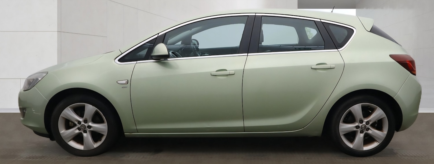 Used Vauxhall Astra 2011 for sale - 78109888: Photo 3