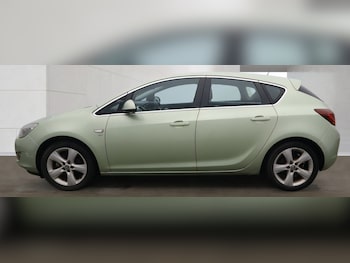 Used Vauxhall Astra 2011 for sale - 78109888: Photo