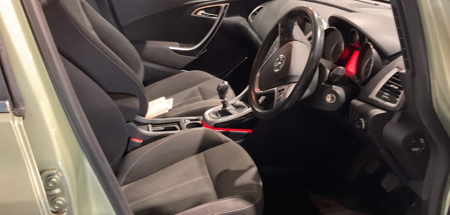 Used Vauxhall Astra 2011 for sale - 78109888: Photo 5