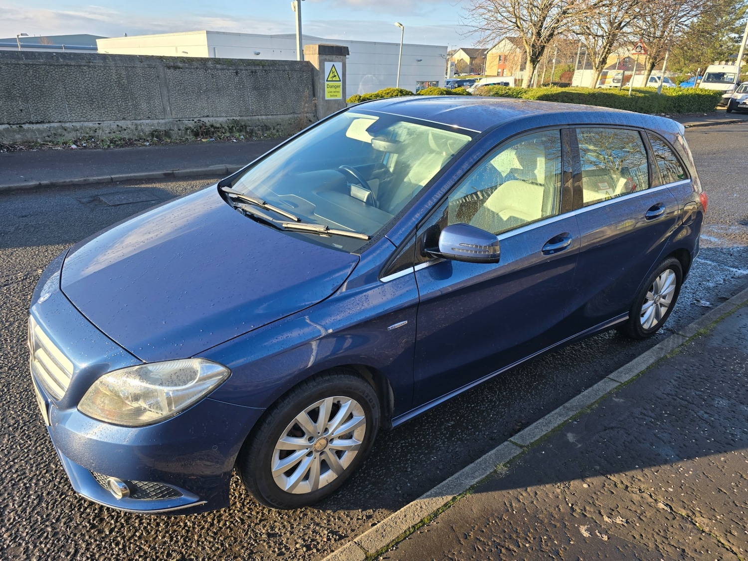 Used Mercedes-Benz B Class 2012 for sale - 77248824: Photo 2