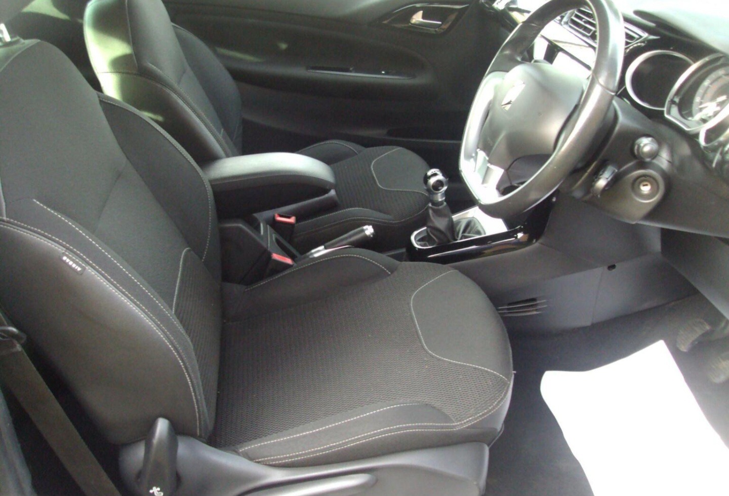 Used Citroen DS3 2013 for sale - 76952211: Photo 12