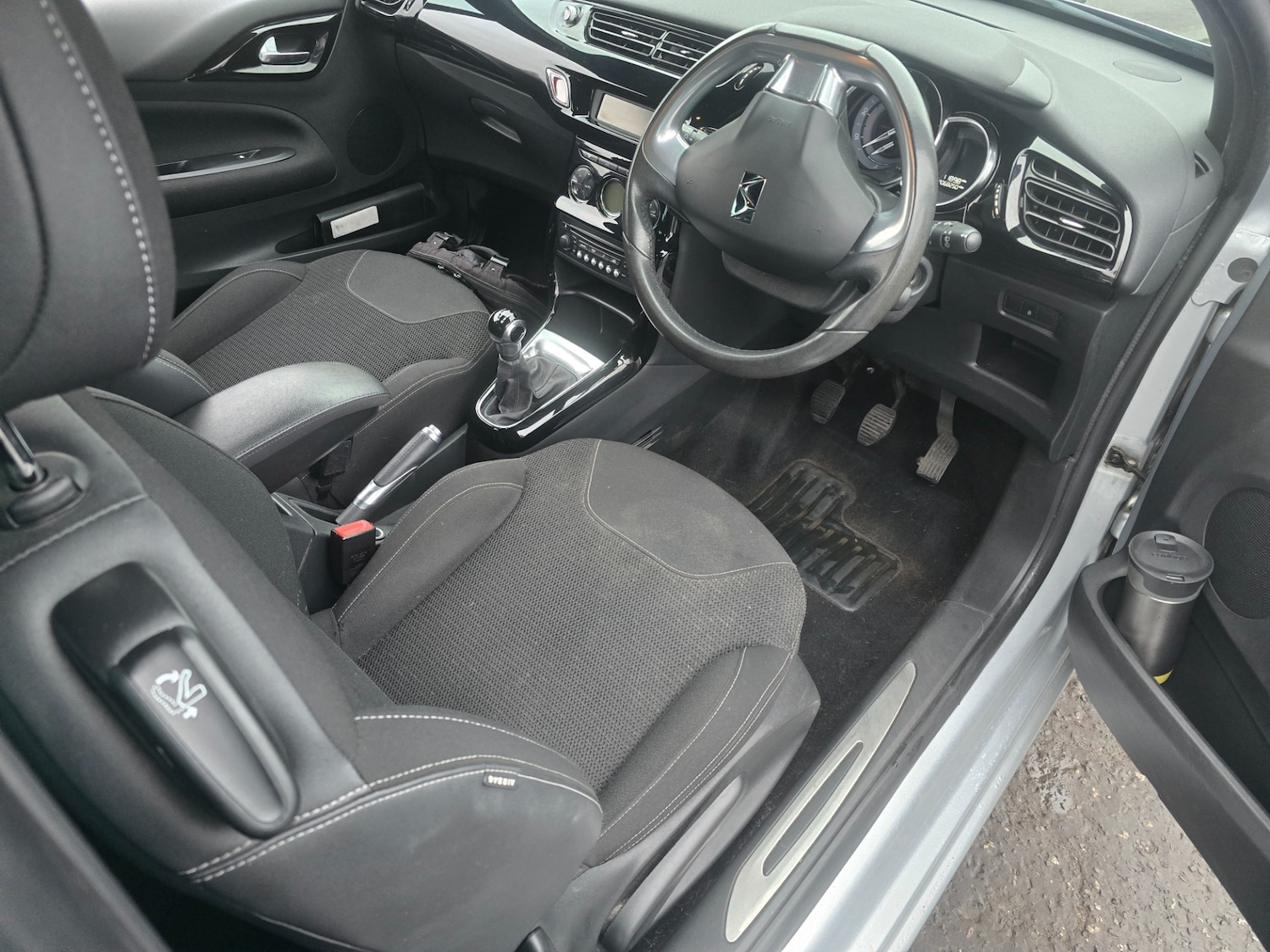Used Citroen DS3 2013 for sale - 76952211: Photo 18