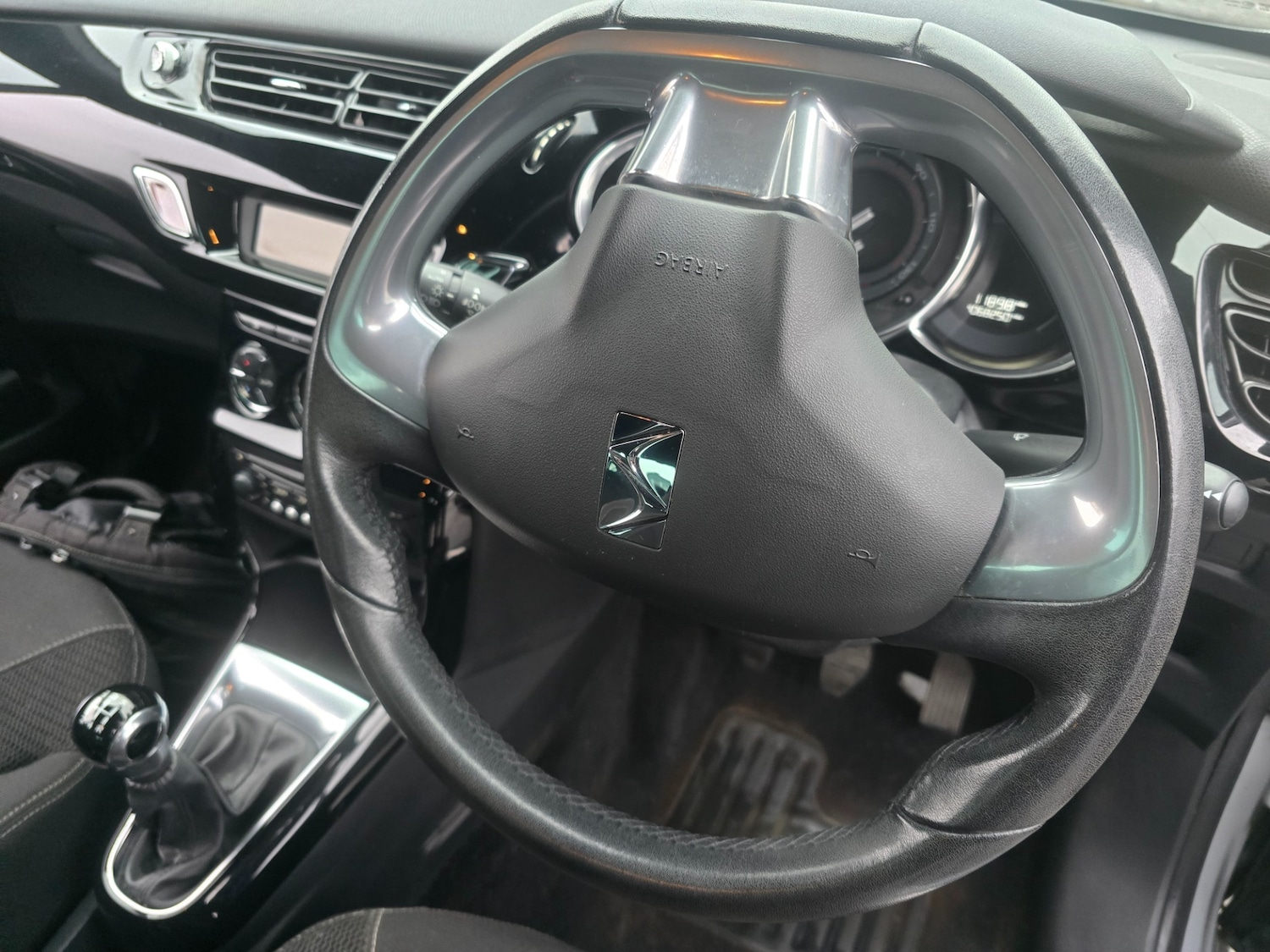 Used Citroen DS3 2013 for sale - 76952211: Photo 22