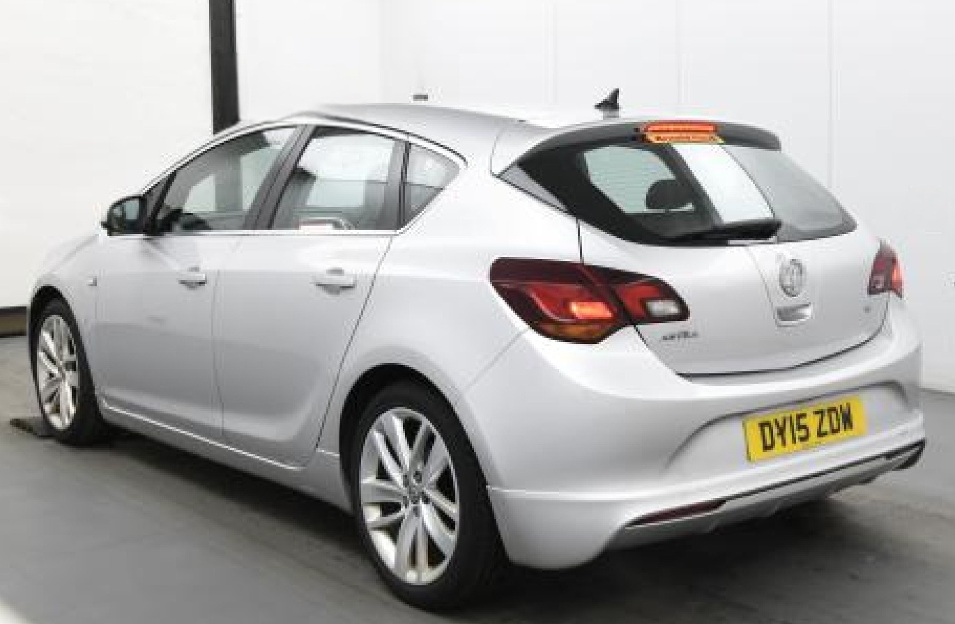 Used Vauxhall Astra 2015 for sale - 77461991: Photo 2