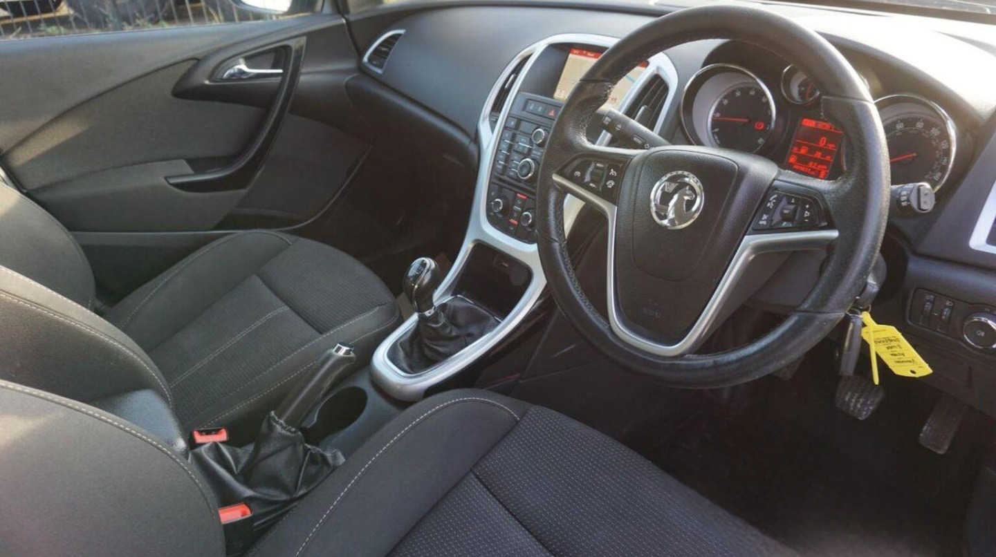 Used Vauxhall Astra 2015 for sale - 77461991: Photo 4