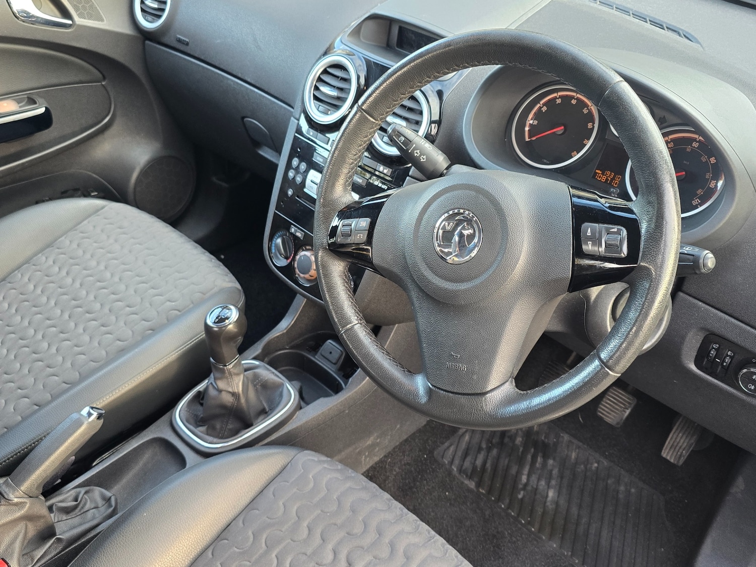 Used Vauxhall Corsa 2013 for sale - 76860111: Photo 30