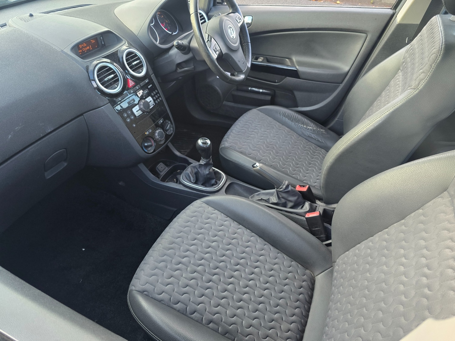 Used Vauxhall Corsa 2013 for sale - 76860111: Photo 8