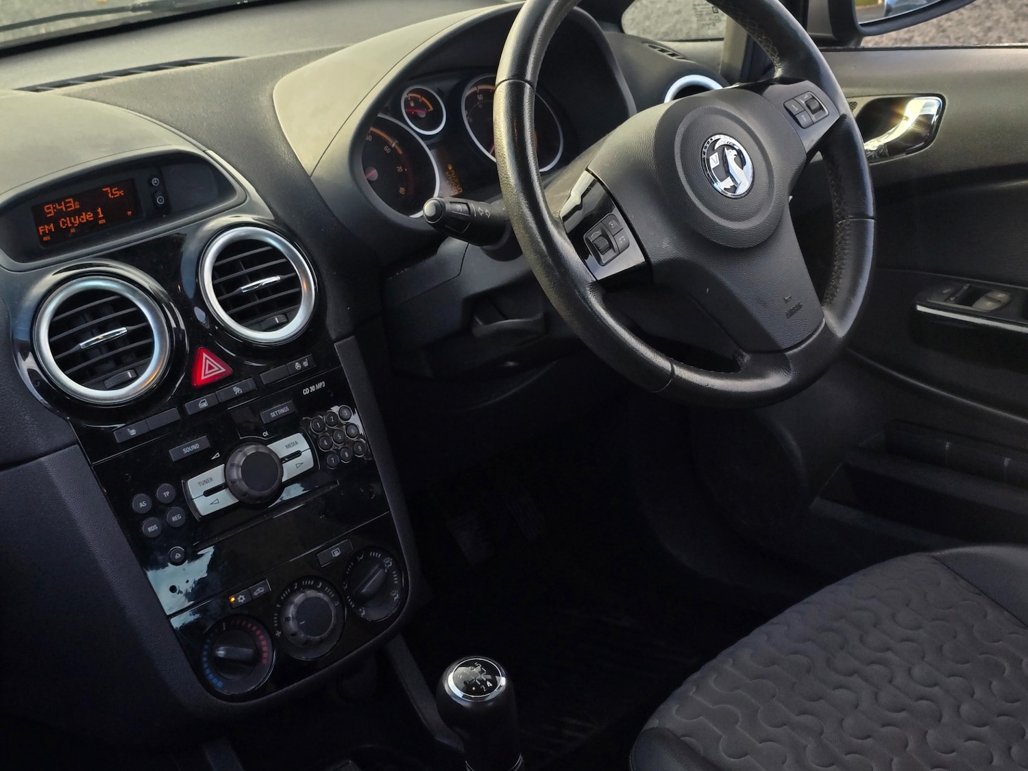 Used Vauxhall Corsa 2013 for sale - 76860111: Photo 9