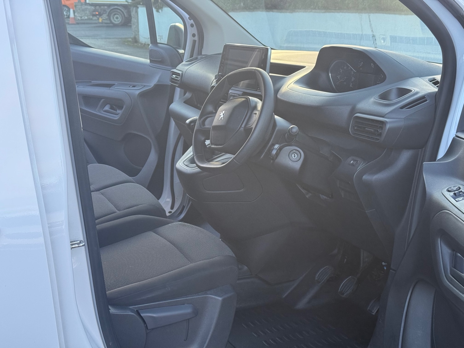 Used Peugeot Partner 2023 for sale - 77418588: Photo 17